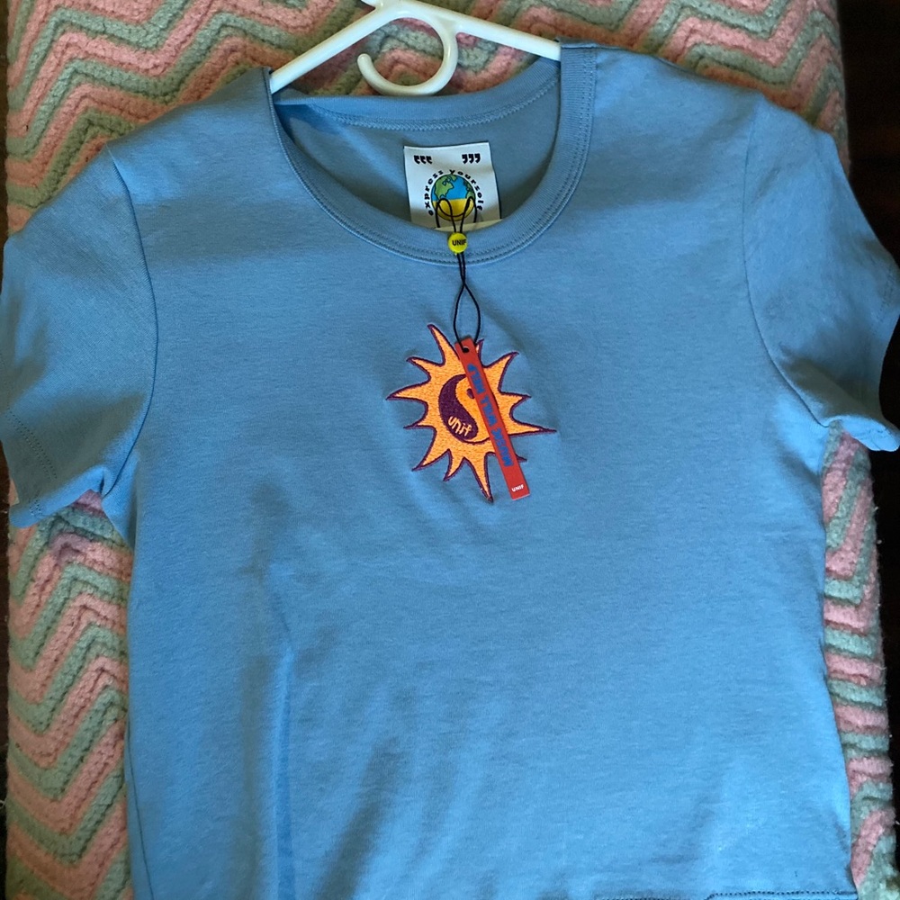 Unif small sun tee